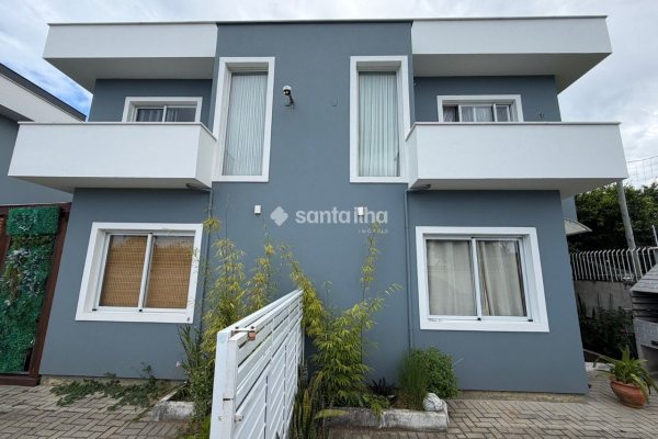 Casa à venda com 82m², 2 quartos, 1 vaga no bairro Campeche em Florianópolis