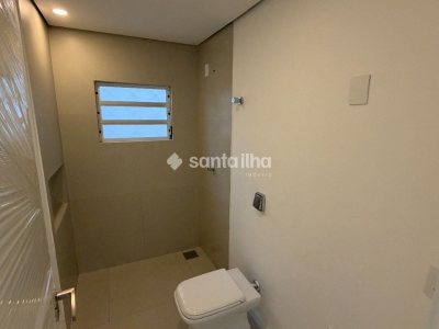 Casa à venda com 138m², 3 quartos, 1 suíte, 4 vagas no bairro Centro em Florianópolis - Foto 10