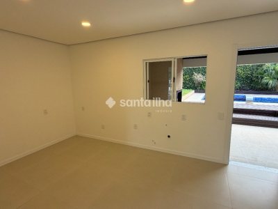 Casa à venda com 138m², 3 quartos, 1 suíte, 4 vagas no bairro Centro em Florianópolis - Foto 11