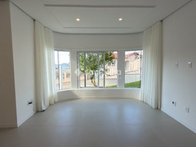 Casa à venda com 138m², 3 quartos, 1 suíte, 4 vagas no bairro Centro em Florianópolis - Foto 7