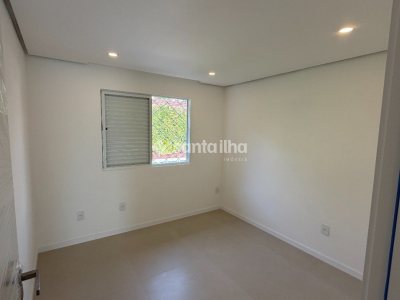 Casa à venda com 138m², 3 quartos, 1 suíte, 4 vagas no bairro Centro em Florianópolis - Foto 20