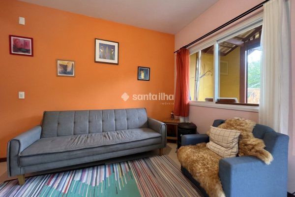 Casa para alugar com 85m², 2 quartos, 1 vaga no bairro Campeche em Florianópolis