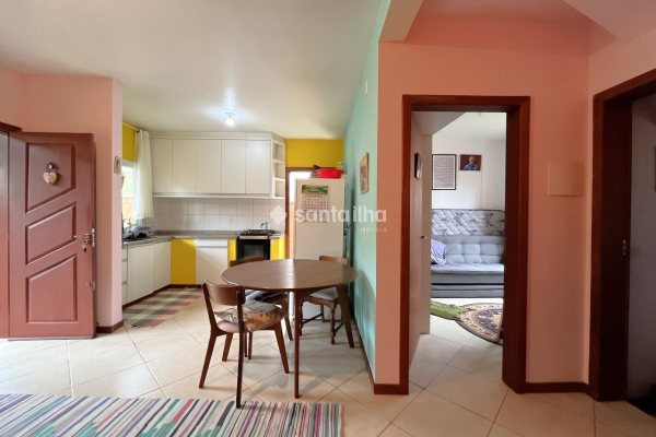 Casa para alugar com 85m², 2 quartos, 1 vaga no bairro Campeche em Florianópolis