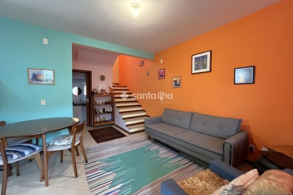 Casa para alugar com 85m², 2 quartos, 1 vaga no bairro Campeche em Florianópolis