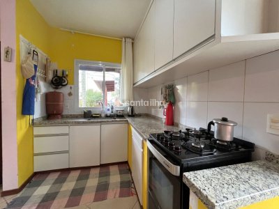 Casa para alugar com 85m², 2 quartos, 1 vaga no bairro Campeche em Florianópolis - Foto 6