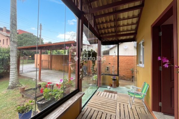 Casa para alugar com 85m², 2 quartos, 1 vaga no bairro Campeche em Florianópolis