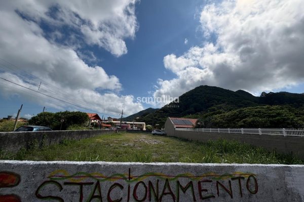 Terreno à venda com 768m² no bairro Pântano do Sul em Florianópolis