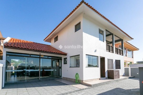 Casa em Condomínio à venda com 321m², 4 quartos, 2 suítes, 1 vaga no bairro Morro das Pedras em Florianópolis