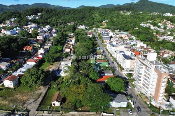 Terreno à venda com 10.345m² no bairro João Paulo em Florianópolis