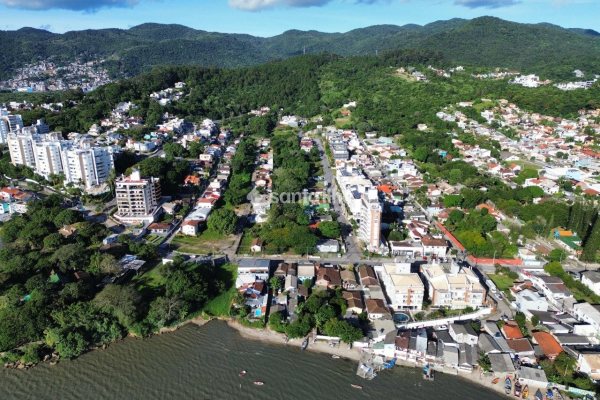 Terreno à venda com 10.345m² no bairro João Paulo em Florianópolis