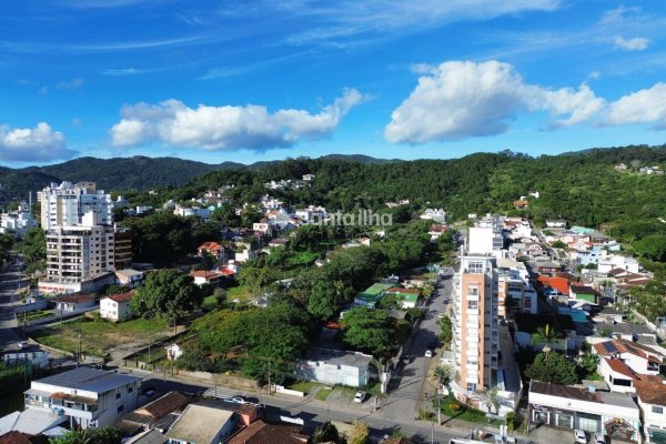 Terreno à venda com 10.345m² no bairro João Paulo em Florianópolis