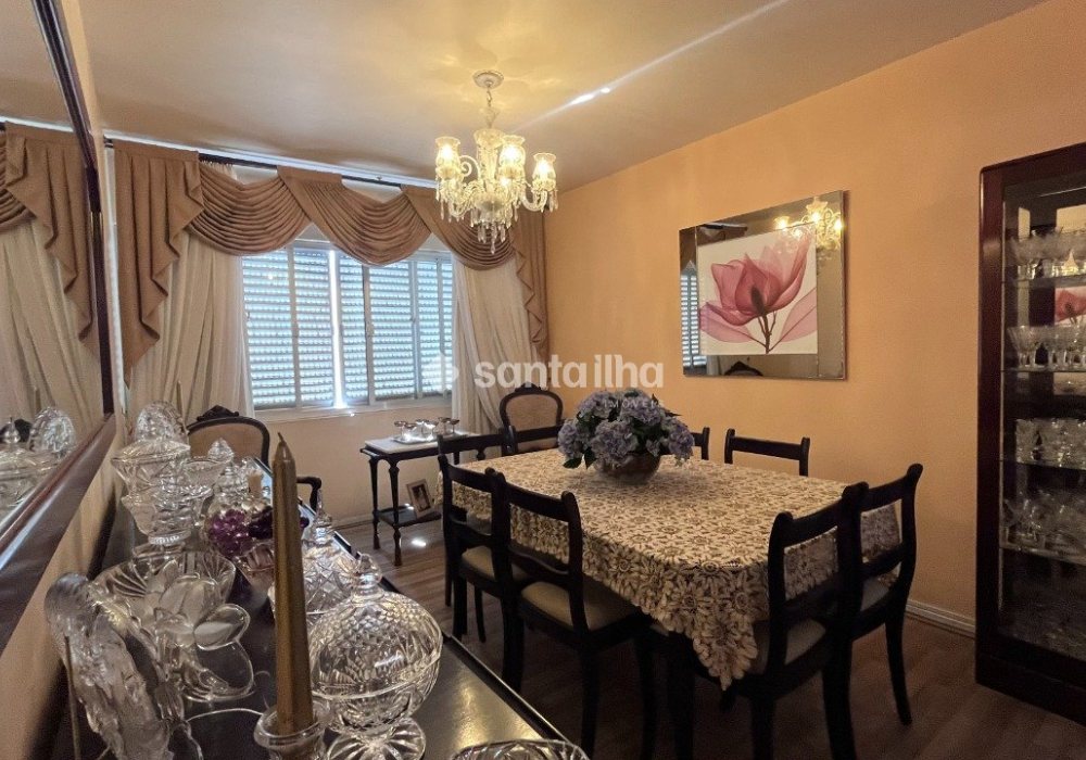 Apartamento à venda com 106m², 3 quartos, 1 suíte, 2 vagas no bairro Centro em Florianópolis - Foto 1
