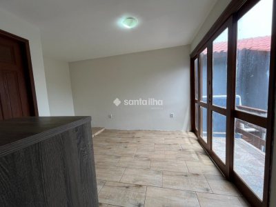 Casa para alugar com 85m², 3 quartos, 2 suítes, 2 vagas no bairro Rio Tavares em Florianópolis - Foto 14