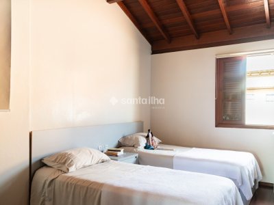 Casa à venda com 189m², 3 quartos, 1 suíte, 1 vaga no bairro Campeche em Florianópolis - Foto 20