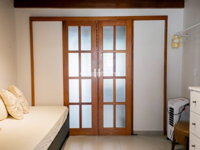 Casa à venda com 189m², 3 quartos, 1 suíte, 1 vaga no bairro Campeche em Florianópolis - Foto 40