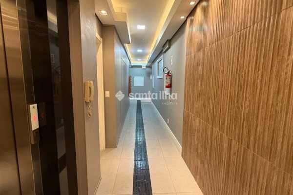 Apartamento à venda com 98m², 2 quartos, 1 suíte, 1 vaga no bairro Ribeirão da Ilha em Florianópolis