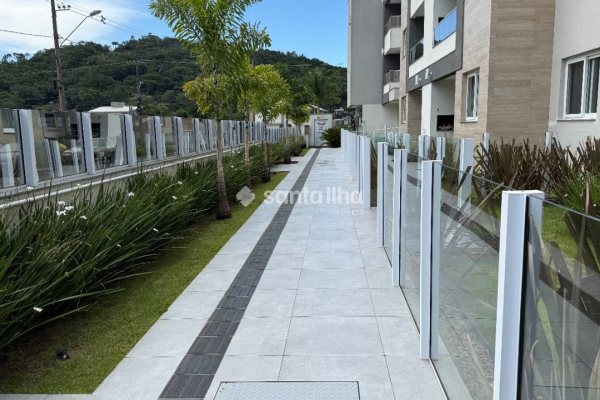 Apartamento à venda com 98m², 2 quartos, 1 suíte, 1 vaga no bairro Ribeirão da Ilha em Florianópolis