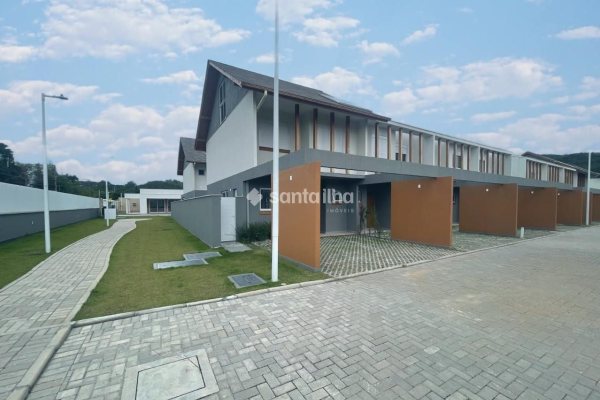 Casa em Condomínio à venda com 78m², 2 quartos, 2 suítes, 1 vaga no bairro Morro das Pedras em Florianópolis