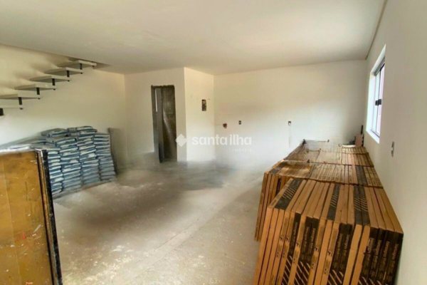 Casa à venda com 85m², 2 quartos, 2 suítes, 1 vaga no bairro Rio Tavares em Florianópolis