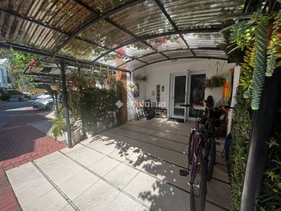 Casa em Condomínio para alugar ou comprar com 73m², 2 quartos, 1 suíte, 1 vaga no bairro Armação em Florianópolis - Foto 16