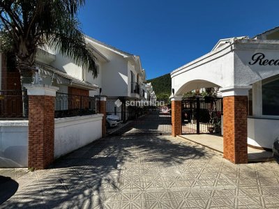 Casa em Condomínio para alugar ou comprar com 73m², 2 quartos, 1 suíte, 1 vaga no bairro Armação em Florianópolis - Foto 21