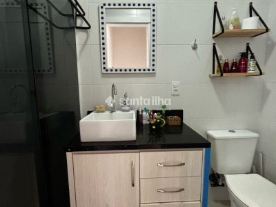 Casa em Condomínio para alugar ou comprar com 73m², 2 quartos, 1 suíte, 1 vaga no bairro Armação em Florianópolis - Foto 7