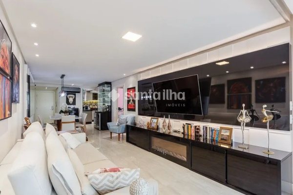Apartamento à venda com 209m², 3 quartos, 1 suíte, 2 vagas no bairro Agronômica em Florianópolis