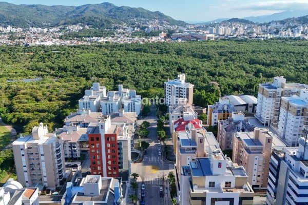 Apartamento à venda com 51m², 1 quarto, 1 vaga no bairro Itacorubi em Florianópolis