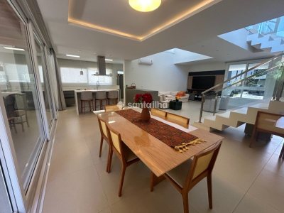 Casa em Condomínio para alugar ou comprar com 417m², 5 quartos, 4 suítes, 2 vagas no bairro Rio Tavares em Florianópolis - Foto 2