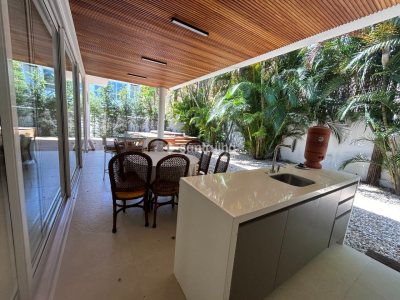 Casa em Condomínio para alugar ou comprar com 417m², 5 quartos, 4 suítes, 2 vagas no bairro Rio Tavares em Florianópolis - Foto 14