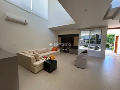Casa em Condomínio para alugar ou comprar com 417m², 5 quartos, 4 suítes, 2 vagas no bairro Rio Tavares em Florianópolis - Foto 7