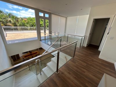 Casa em Condomínio para alugar ou comprar com 417m², 5 quartos, 4 suítes, 2 vagas no bairro Rio Tavares em Florianópolis - Foto 35