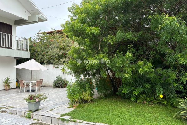 Casa à venda com 250m², 3 quartos, 1 suíte, 2 vagas no bairro Campeche em Florianópolis
