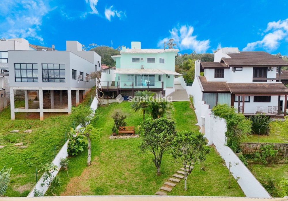 Casa à venda com 298m², 3 quartos, 2 suítes, 6 vagas no bairro José Mendes em Florianópolis - Foto 1
