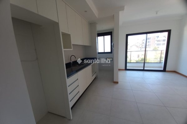 Apartamento à venda com 60m², 2 quartos, 1 suíte, 1 vaga no bairro Coqueiros em Florianópolis