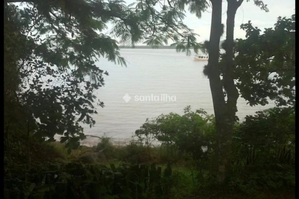Terreno à venda com 27.629m² no bairro Lagoa da Conceição em Florianópolis