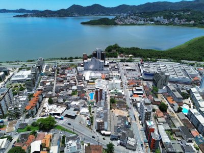 Apartamento à venda com 156m², 3 quartos, 1 suíte, 1 vaga no bairro Agronômica em Florianópolis - Foto 38