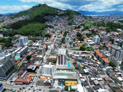 Apartamento à venda com 156m², 3 quartos, 1 suíte, 1 vaga no bairro Agronômica em Florianópolis - Foto 42
