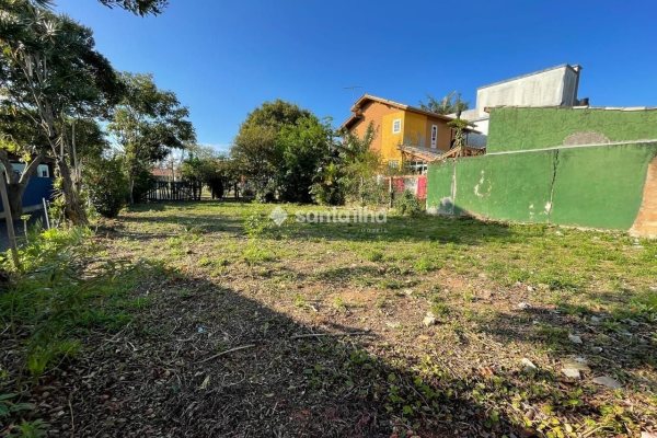 Terreno à venda com 330m², 1 vaga no bairro Campeche em Florianópolis