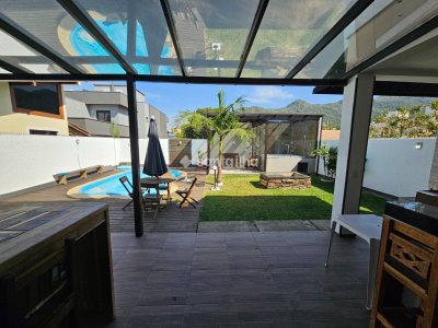 Casa à venda com 264m², 3 quartos, 1 suíte, 3 vagas no bairro Açores em Florianópolis - Foto 14