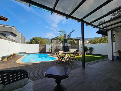 Casa à venda com 264m², 3 quartos, 1 suíte, 3 vagas no bairro Açores em Florianópolis - Foto 15