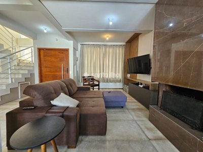 Casa à venda com 264m², 3 quartos, 1 suíte, 3 vagas no bairro Açores em Florianópolis - Foto 7