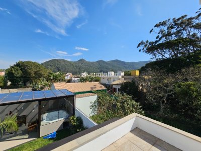 Casa à venda com 264m², 3 quartos, 1 suíte, 3 vagas no bairro Açores em Florianópolis - Foto 33