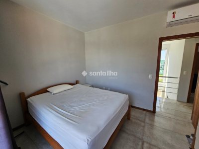 Casa à venda com 264m², 3 quartos, 1 suíte, 3 vagas no bairro Açores em Florianópolis - Foto 35