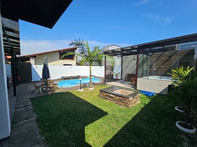 Casa à venda com 264m², 3 quartos, 1 suíte, 3 vagas no bairro Açores em Florianópolis - Foto 18