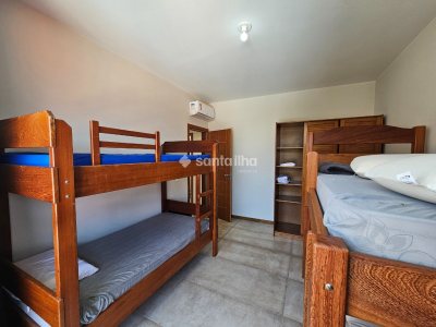 Casa à venda com 264m², 3 quartos, 1 suíte, 3 vagas no bairro Açores em Florianópolis - Foto 38
