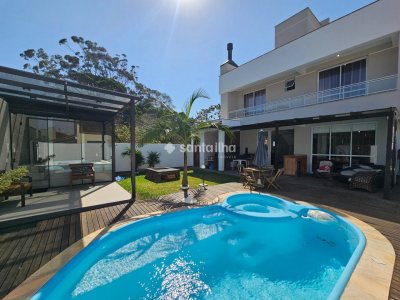 Casa à venda com 264m², 3 quartos, 1 suíte, 3 vagas no bairro Açores em Florianópolis - Foto 20