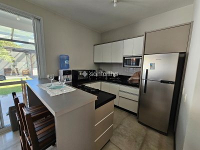 Casa à venda com 264m², 3 quartos, 1 suíte, 3 vagas no bairro Açores em Florianópolis - Foto 12