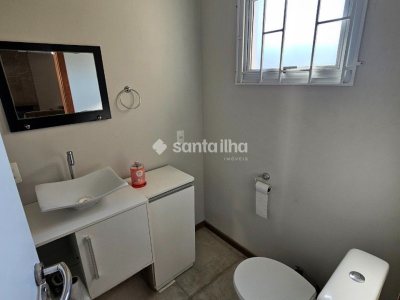 Casa à venda com 264m², 3 quartos, 1 suíte, 3 vagas no bairro Açores em Florianópolis - Foto 40
