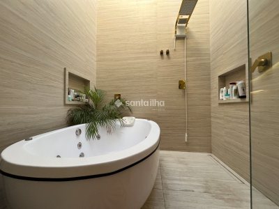 Casa em Condomínio para alugar com 278m², 5 quartos, 4 suítes, 4 vagas no bairro Campeche em Florianopolis - Foto 33